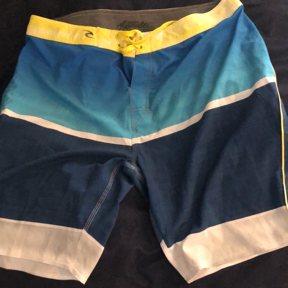 RIP CURL BOARD SHORTS